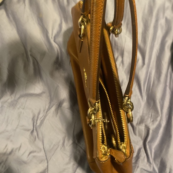 Coach bags and wallet. . - Picture 6 of 8